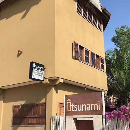Hotel Otsunami Lomé Eksteriør billede