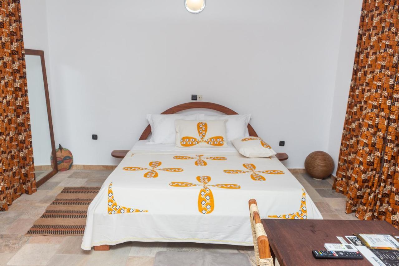 Hotel Otsunami Lomé Eksteriør billede