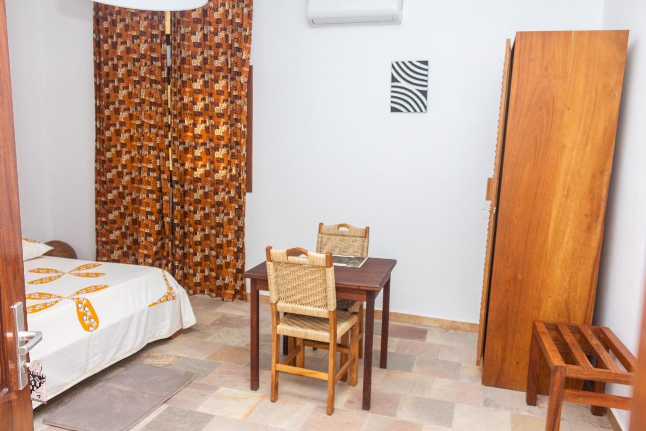 Hotel Otsunami Lomé Eksteriør billede