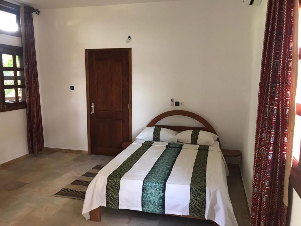 Hotel Otsunami Lomé Eksteriør billede